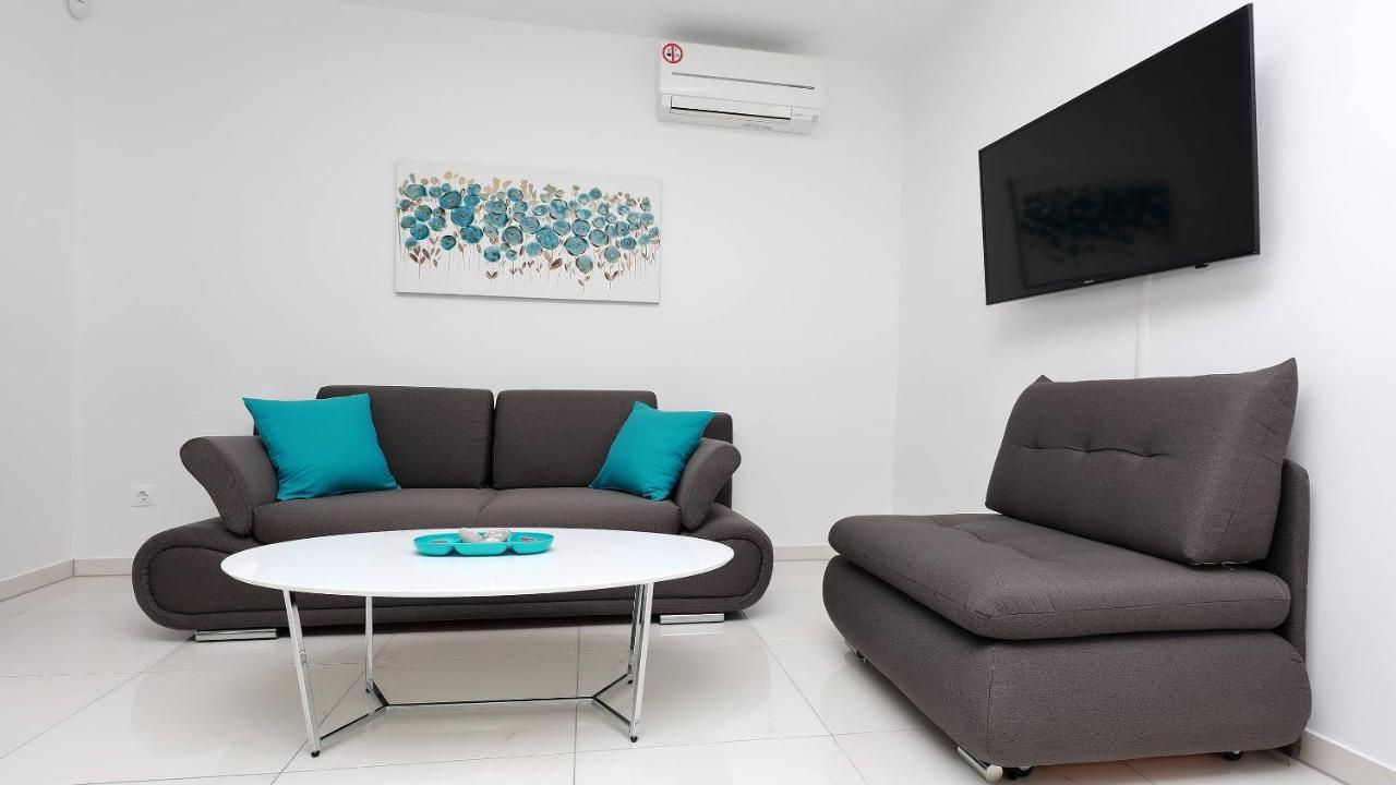 Apartmani Villa Barbara Novalja Bagian luar foto