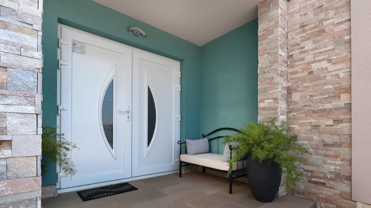 Apartmani Villa Barbara Novalja Bagian luar foto