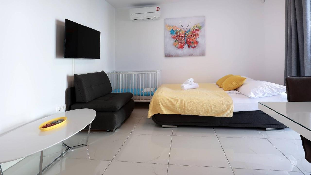 Apartmani Villa Barbara Novalja Bagian luar foto