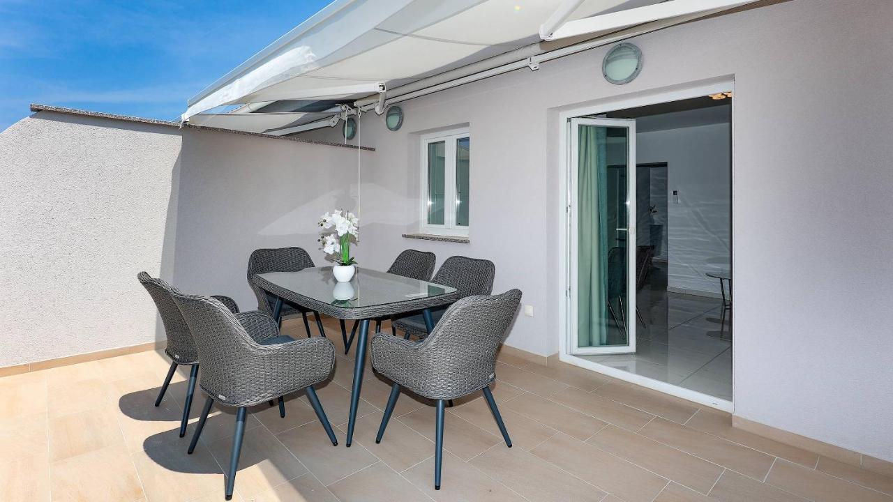 Apartmani Villa Barbara Novalja Bagian luar foto