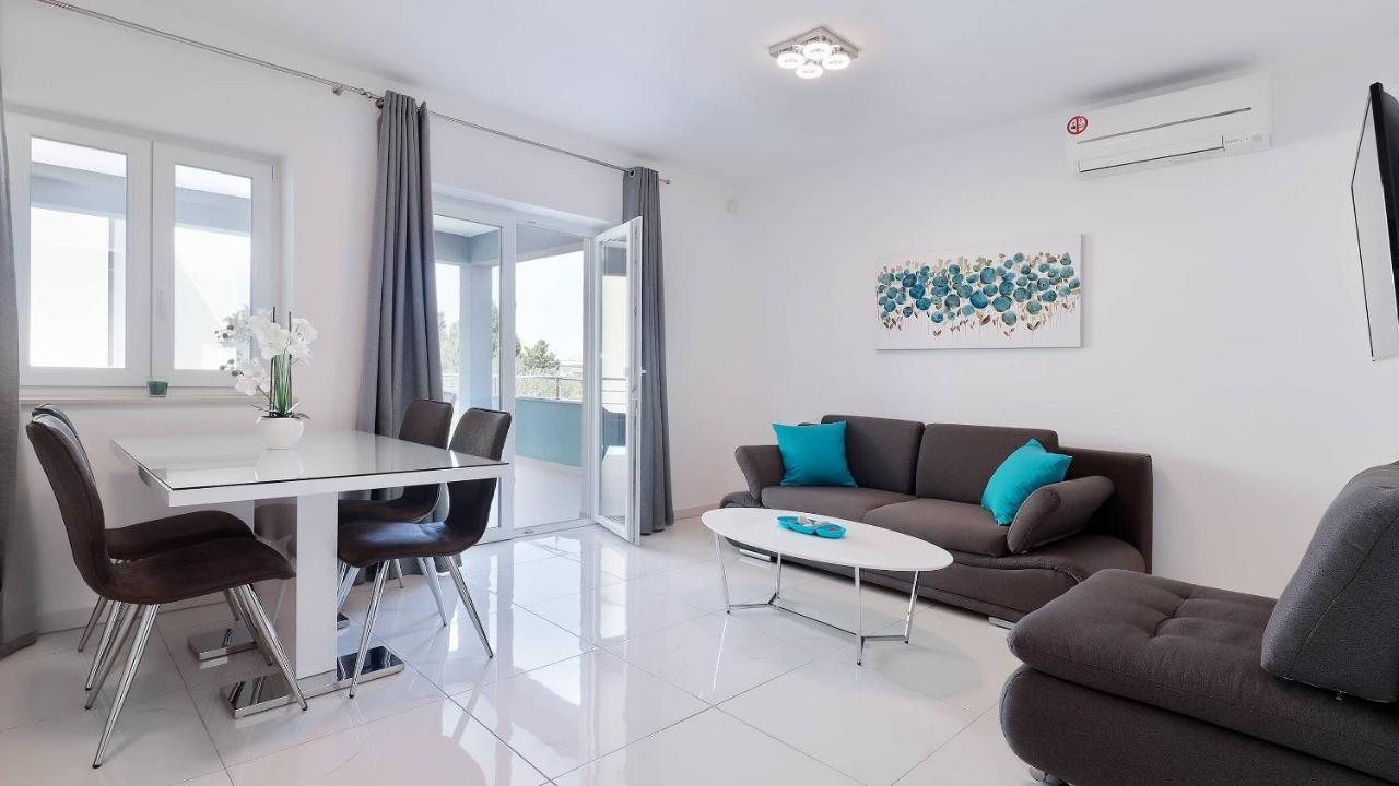 Apartmani Villa Barbara Novalja Bagian luar foto