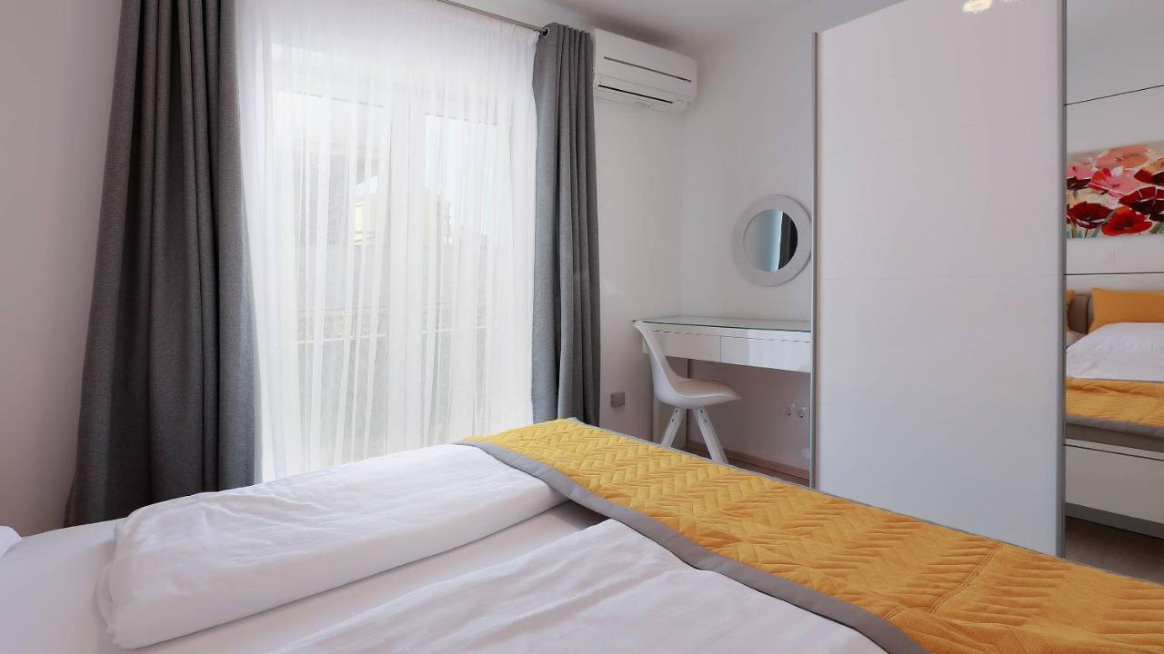 Apartmani Villa Barbara Novalja Bagian luar foto